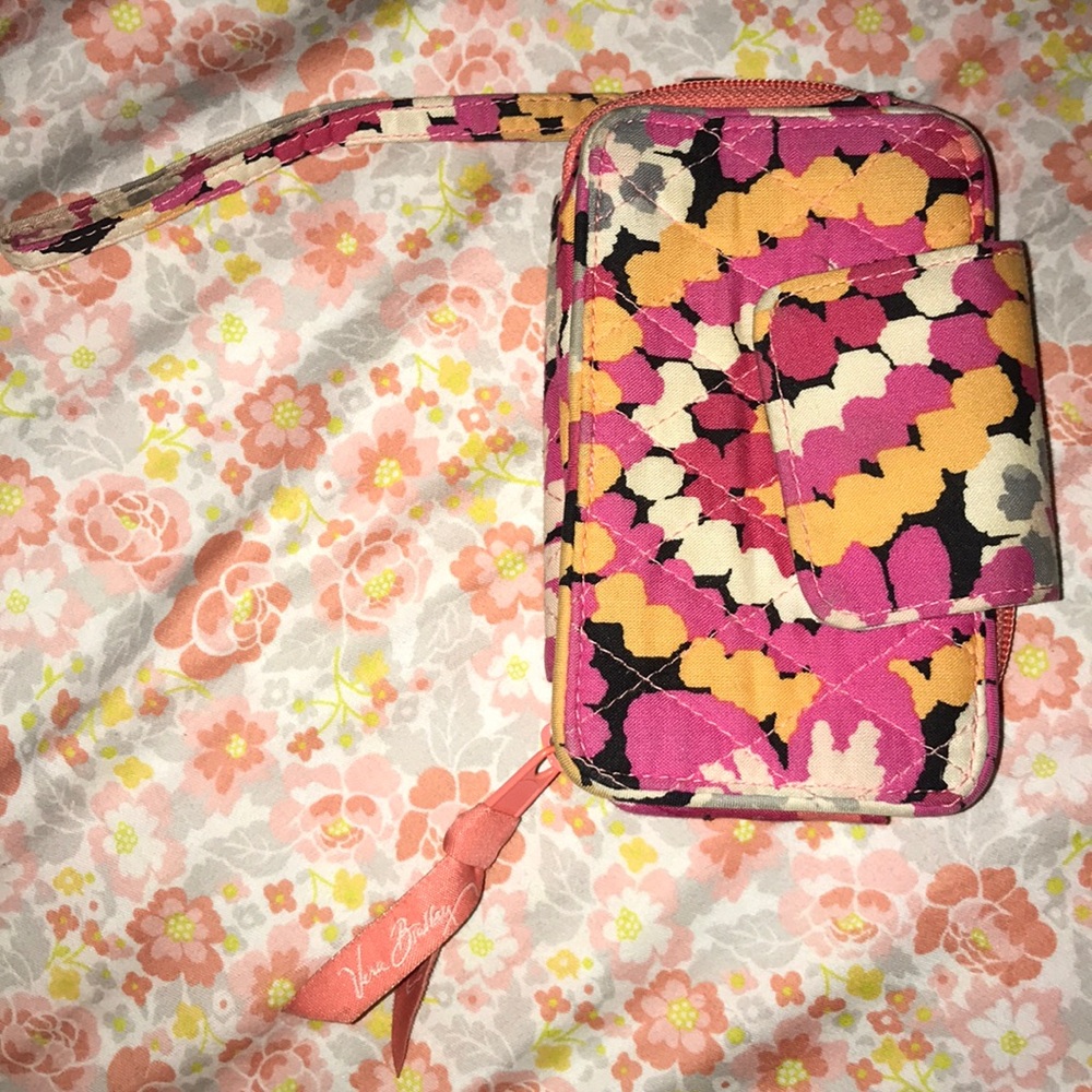 Vera Bradley Wrislet w/ Phone Holder